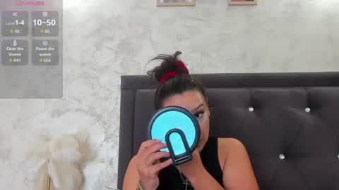 raelledarkstar online show from 15, 6, 2026