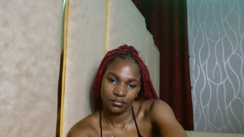 Snapshot of raven_luxe chatting on 7, 5, 2026 Raven online show from 7, 5, 2026