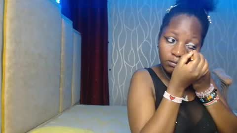 Snapshot of raven_luxe chatting on 13, 5, 2026 Raven online show from 13, 5, 2026