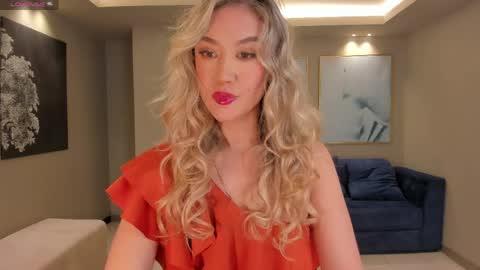 Snapshot of rebeccahudson_ chatting on 17, 5, 2026 Rebe online show from 17, 5, 2026