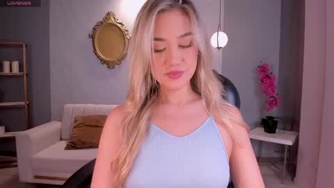 Snapshot of rebeccahudson_ chatting on 25, 5, 2026 Rebe online show from 25, 5, 2026