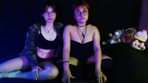 red_cherry2 online show from 23, 4, 2026