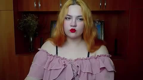 Snapshot of redhotqueen1 chatting on 18, 5, 2026 Rina online show from 18, 5, 2026