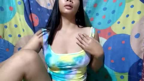 Snapshot of regine24 chatting on 22, 5, 2026 regine24 online show from 22, 5, 2026