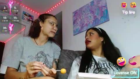 reina_reina online show from 4, 6, 2026