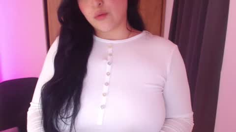 Snapshot of renata_ruiz chatting on 24, 6, 2026 online show from 24, 6, 2026