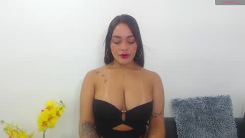 renatabrownn28 online show from 14, 6, 2026