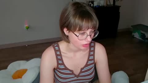 Snapshot of richardlundsten chatting on 7, 6, 2026 Luna online show from 7, 6, 2026