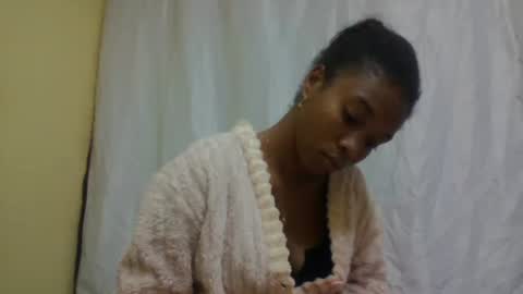 Snapshot of richella34 chatting on 24, 6, 2026 richella34 online show from 24, 6, 2026