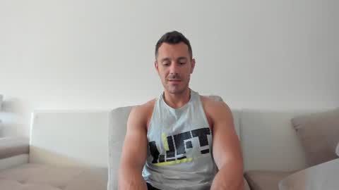 Snapshot of roberto4ever chatting on 11, 6, 2026 roberto4ever online show from 11, 6, 2026