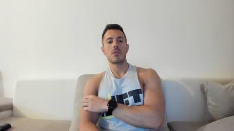 Snapshot of roberto4ever chatting on 12, 6, 2026 roberto4ever online show from 12, 6, 2026