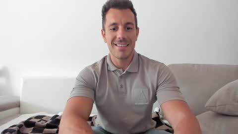 Snapshot of roberto4ever chatting on 21, 6, 2026 roberto4ever online show from 21, 6, 2026