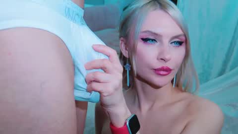 Lina and Den online show from 5, 6, 2026