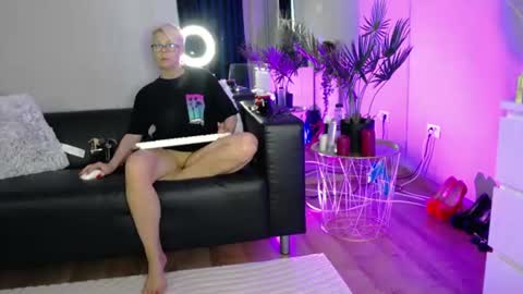 Rose online show from 15, 6, 2026