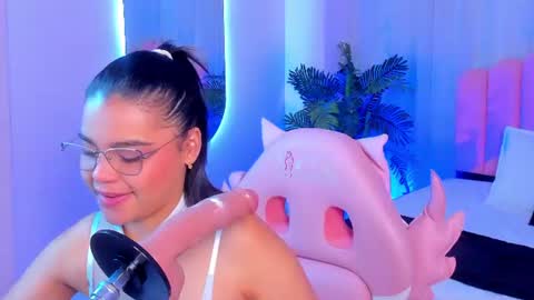 rose_jener06 online show from 20, 6, 2026