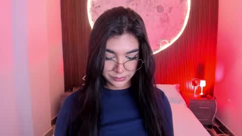 Snapshot of rosecassie chatting on 10, 5, 2026 Rose online show from 10, 5, 2026