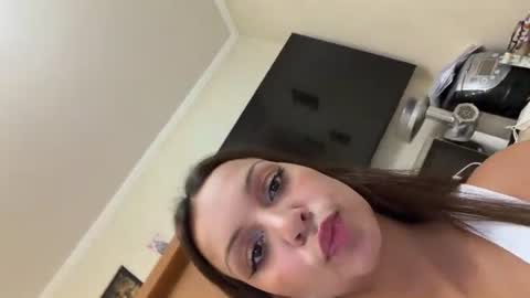 Roshelle online show from 26, 6, 2026
