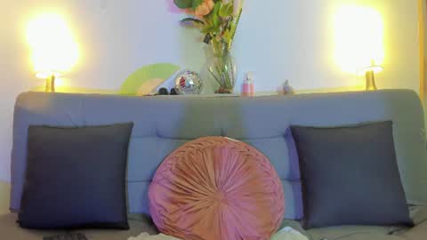 roxana sins online show from 11, 6, 2026