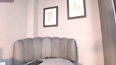 Snapshot of roxanna_moore2 chatting on 18, 6, 2026 Roxanna online show from 18, 6, 2026