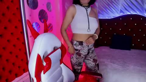 roxanne_han online show from 9, 6, 2026