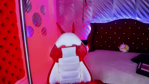 roxanne_han online show from 12, 6, 2026