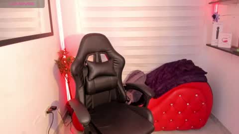 roxanne online show from 14, 6, 2026