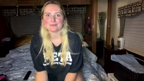 Snapshot of roxannewilde chatting on 20, 6, 2026 roxannewilde online show from 20, 6, 2026