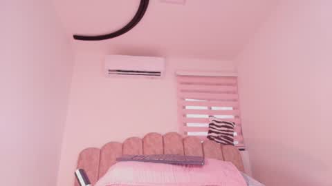 s_sofia_ online show from 25, 6, 2026