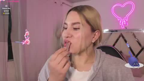 saaya_tay online show from 11, 6, 2026