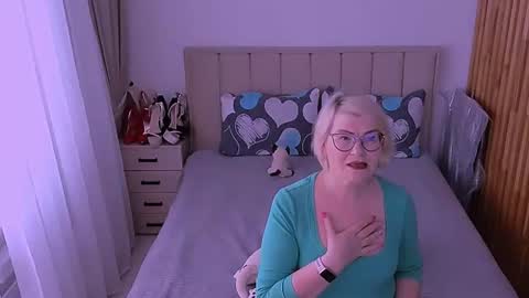 Sabrina MacMarren online show from 13, 6, 2026