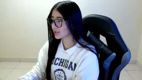 Sahaliefox  online show from 11, 6, 2026