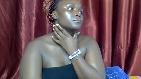 sally_bee1 online show from 13, 6, 2026