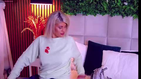 SalmaRoze online show from 30, 4, 2026
