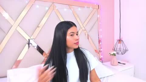 Snapshot of samantaa_shy chatting on 21, 6, 2026 sam online show from 21, 6, 2026