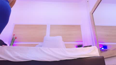 Alejandra  online show from 19, 6, 2026