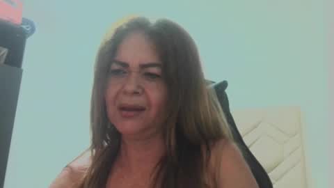 Sanddi  online show from 28, 5, 2026