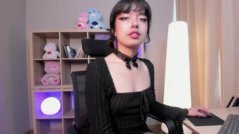 saphyralux online show from 6, 6, 2026