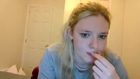 sara9920 online show from 14, 4, 2026