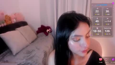 Snapshot of sara_alvarez_1 chatting on 25, 6, 2026 Sara online show from 25, 6, 2026
