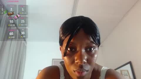 Snapshot of sara_marks chatting on 25, 5, 2026 S A R A online show from 25, 5, 2026