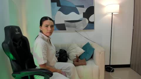 I am Sara  online show from 2, 6, 2026