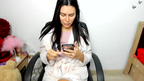 sassytiff online show from 28, 5, 2026
