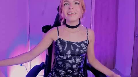 Snapshot of scarletblaze_ chatting on 10, 6, 2026 Scarlet online show from 10, 6, 2026