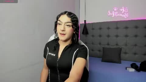 Snapshot of scarletcherry18 chatting on 21, 6, 2026 scarlet online show from 21, 6, 2026