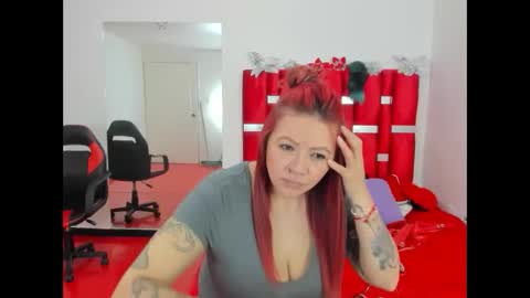 scarlett_red_11 online show from 14, 5, 2026