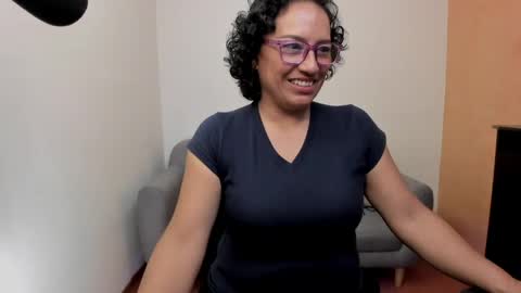 Scarlett sax online show from 9, 6, 2026