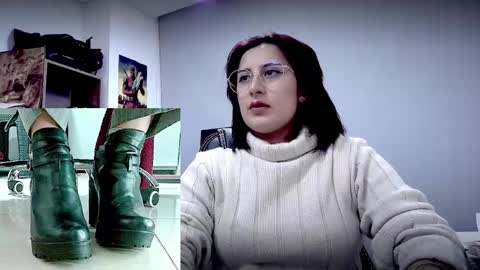 Snapshot of scarlett_sen chatting on 10, 4, 2026 Mistress Scarlett online show from 10, 4, 2026