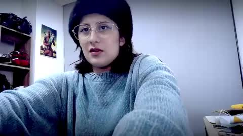 Snapshot of scarlett_sen chatting on 15, 4, 2026 Mistress Scarlett online show from 15, 4, 2026