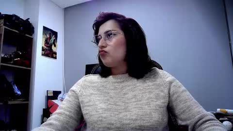 Snapshot of scarlett_sen chatting on 22, 4, 2026 Mistress Scarlett online show from 22, 4, 2026
