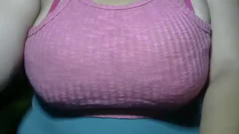 Snapshot of schoco_milf chatting on 3, 6, 2026 mai latina online show from 3, 6, 2026